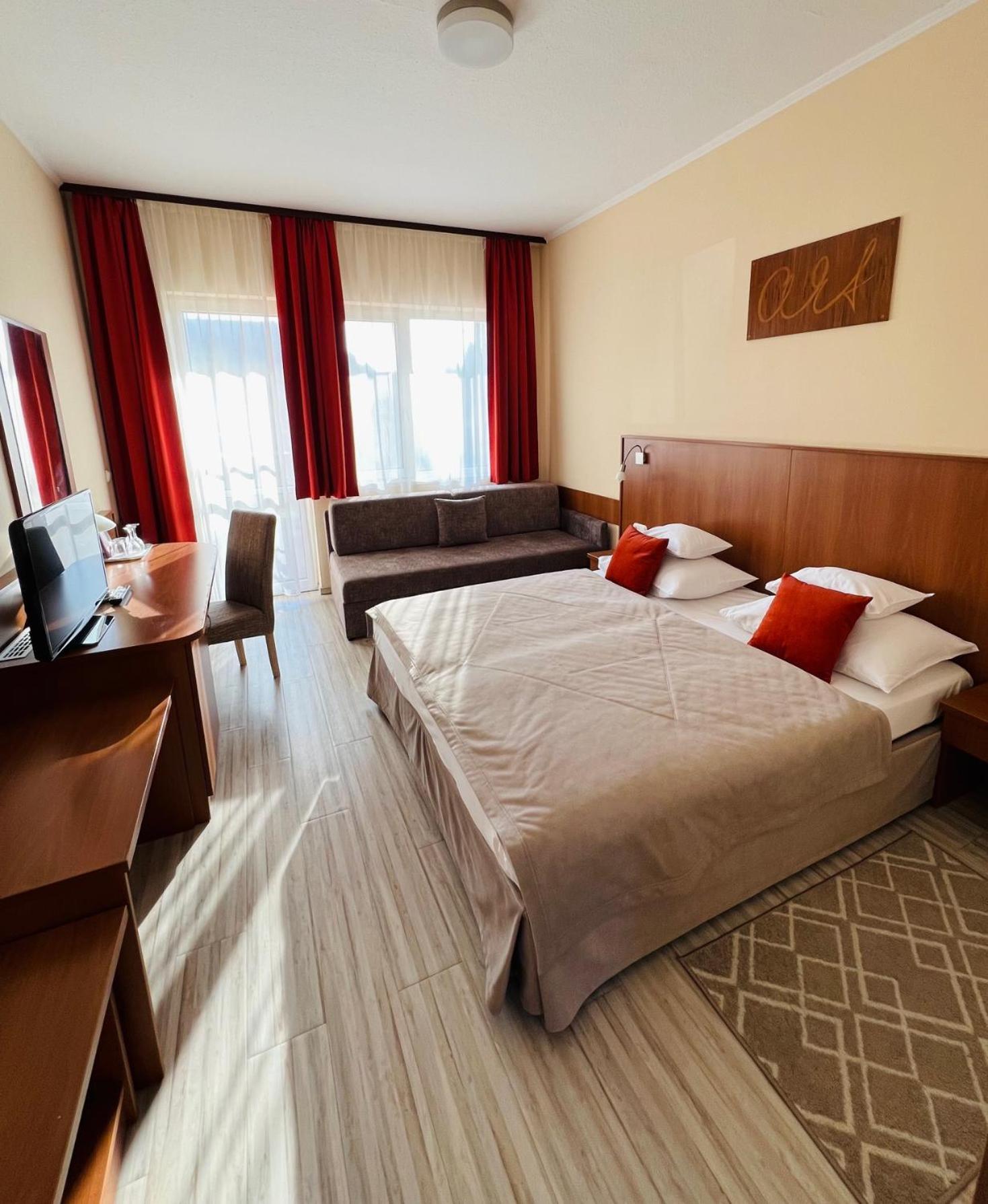 Hotel Art Superior 3*